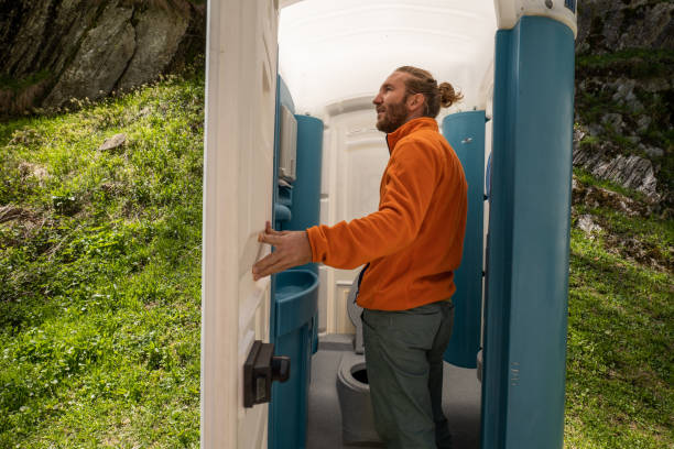 Best Restroom trailer rental cost  in Wathena, KS
